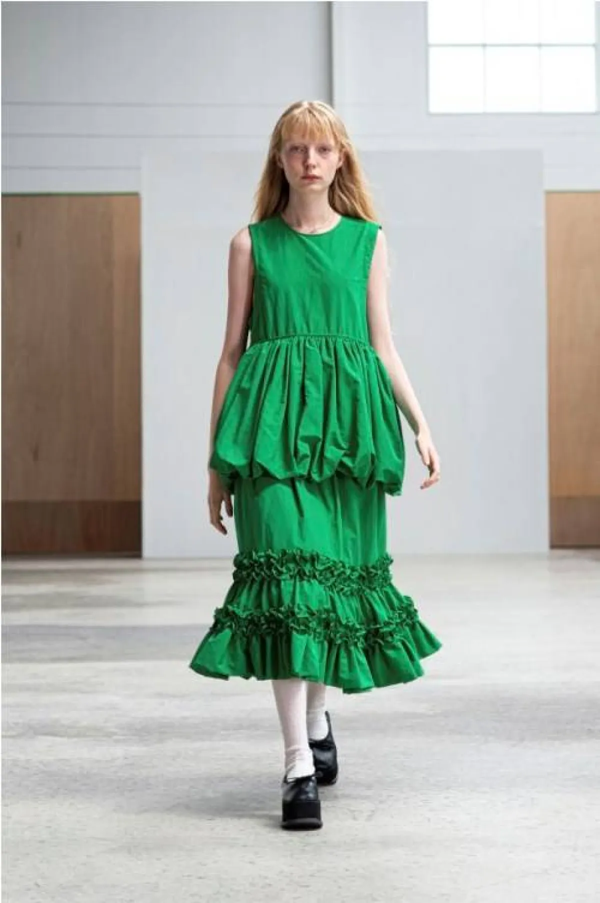 فستان باللون الأخضر من بيمويت  Bmuette