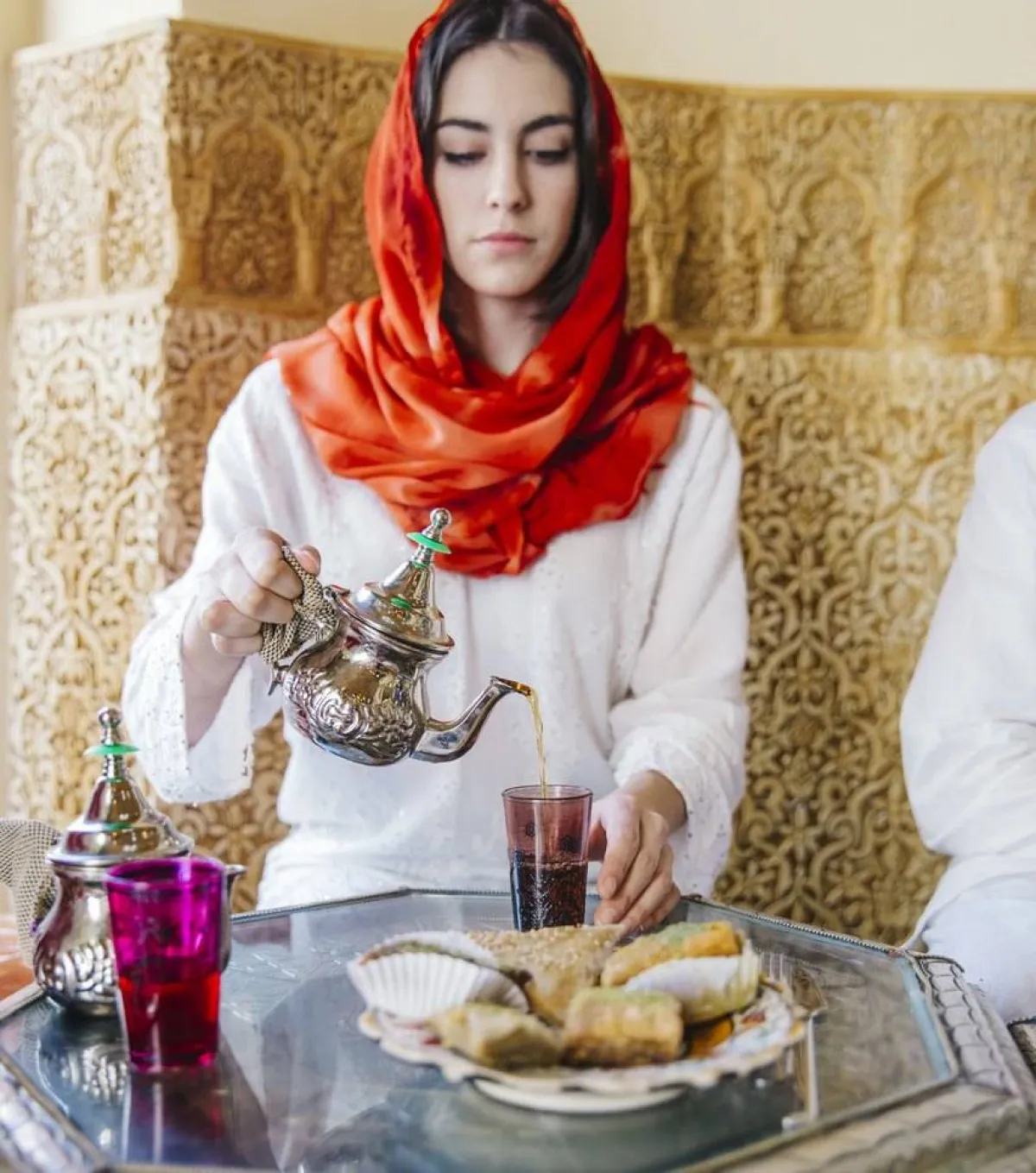 حرارة الأفران تؤثر في بشرة المرأة وجمالها