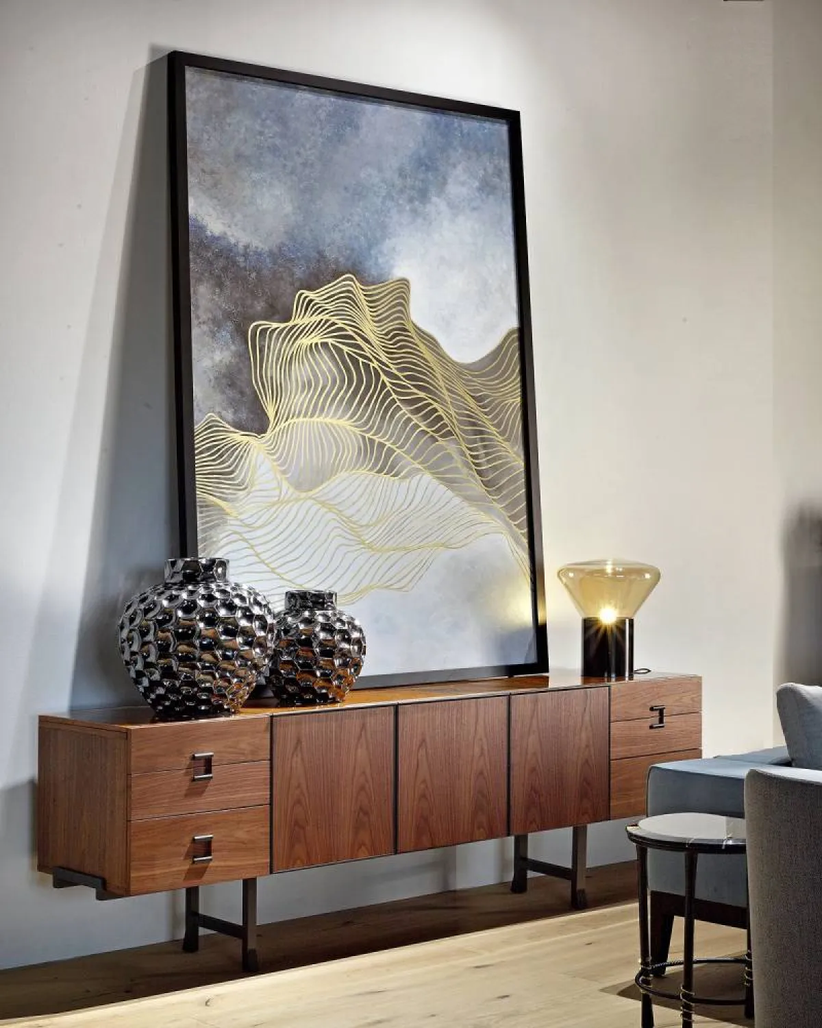 من الجذّاب تحقيق التناقض بين لون الإطار واللوحة