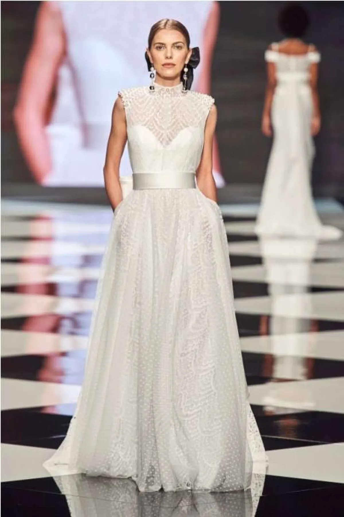 فستان زفاف من إليزابيتا بوليغنانو  Elisabetta Polignano