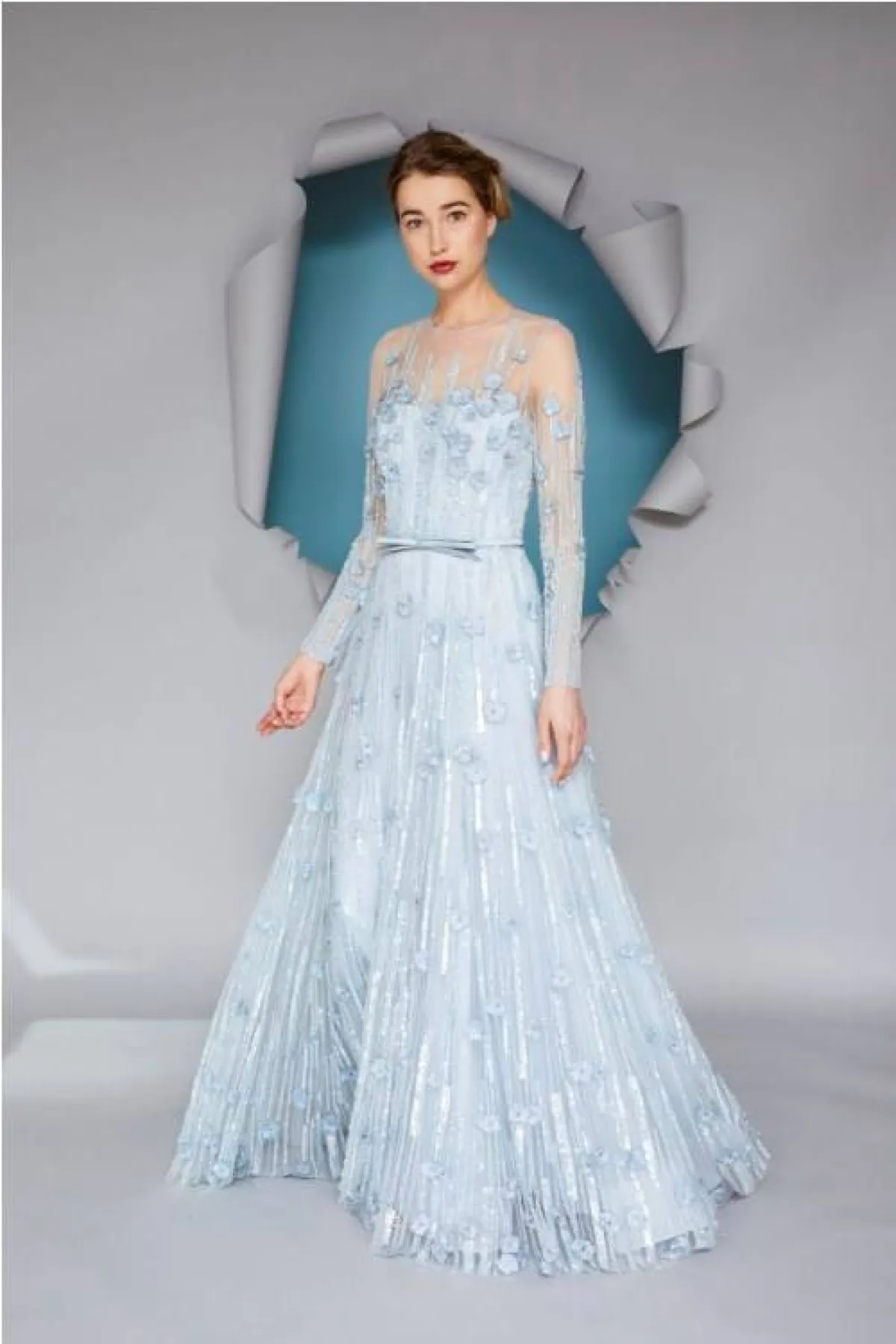 فستان زفاف باللون الأزرق من غريس عقاد  Grace Accad