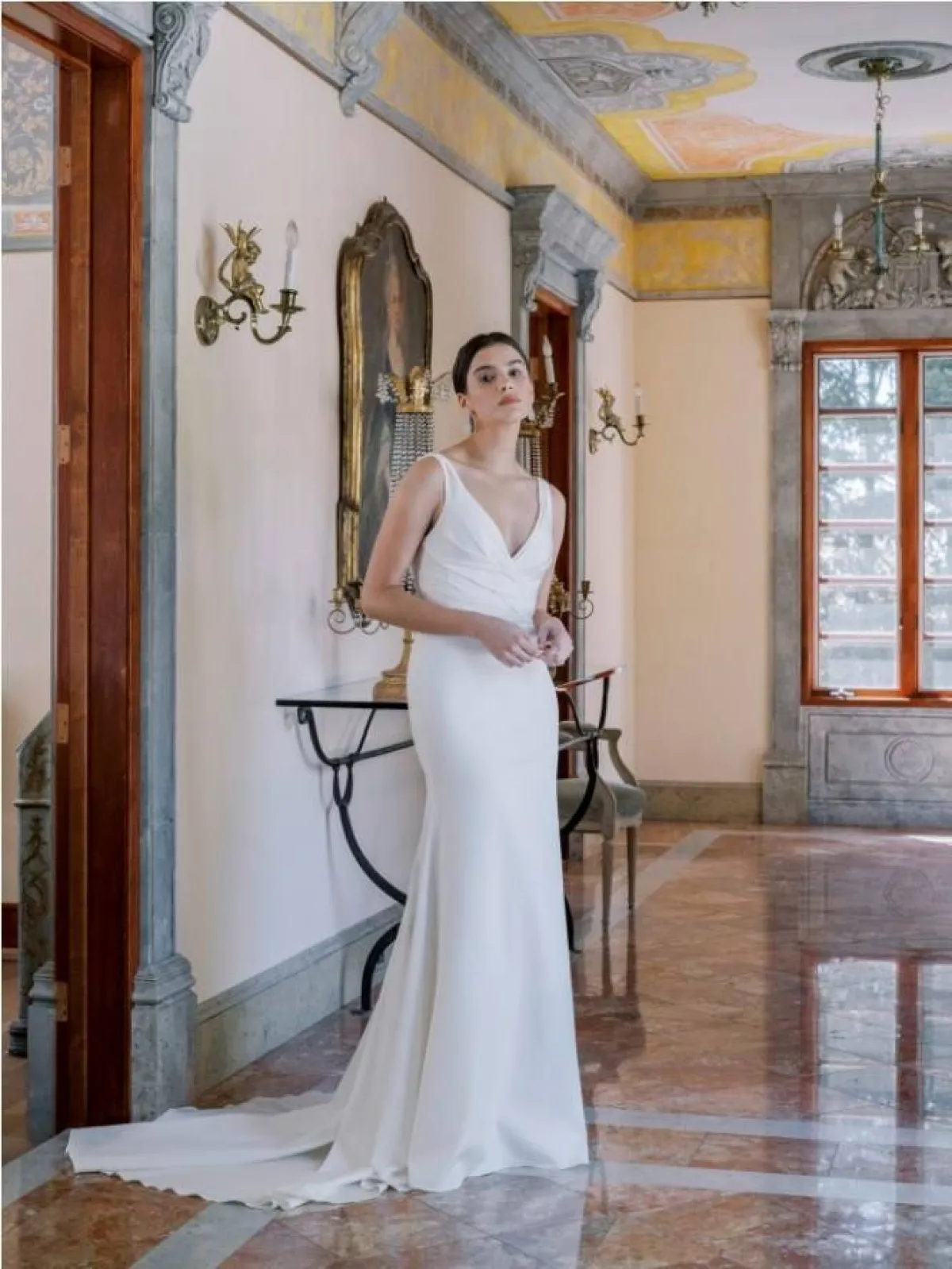 موديلات فساتين زفاف ضيّقة من آن بارج  Anne Barge