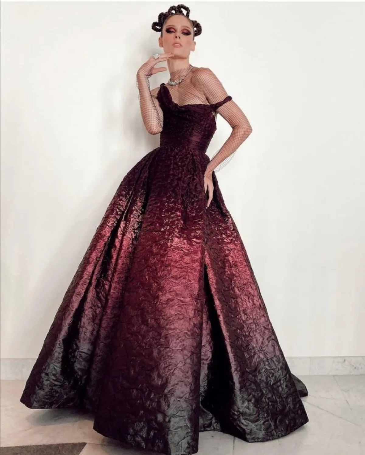 إطلالات النجمات في مهرجان كان 2021