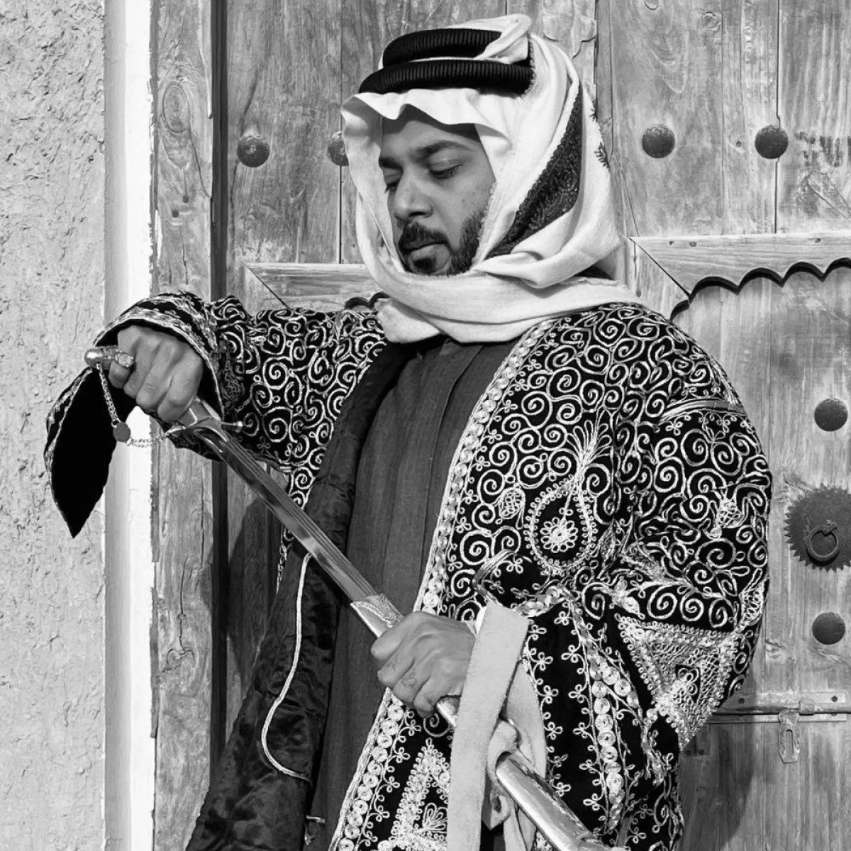 تظهر الصورة شخصية مشعل المنصور مصدر الصورة مشعل المنصور