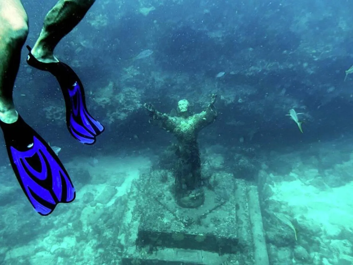 اكتشاف غريب للعلماء في قاع المحيط