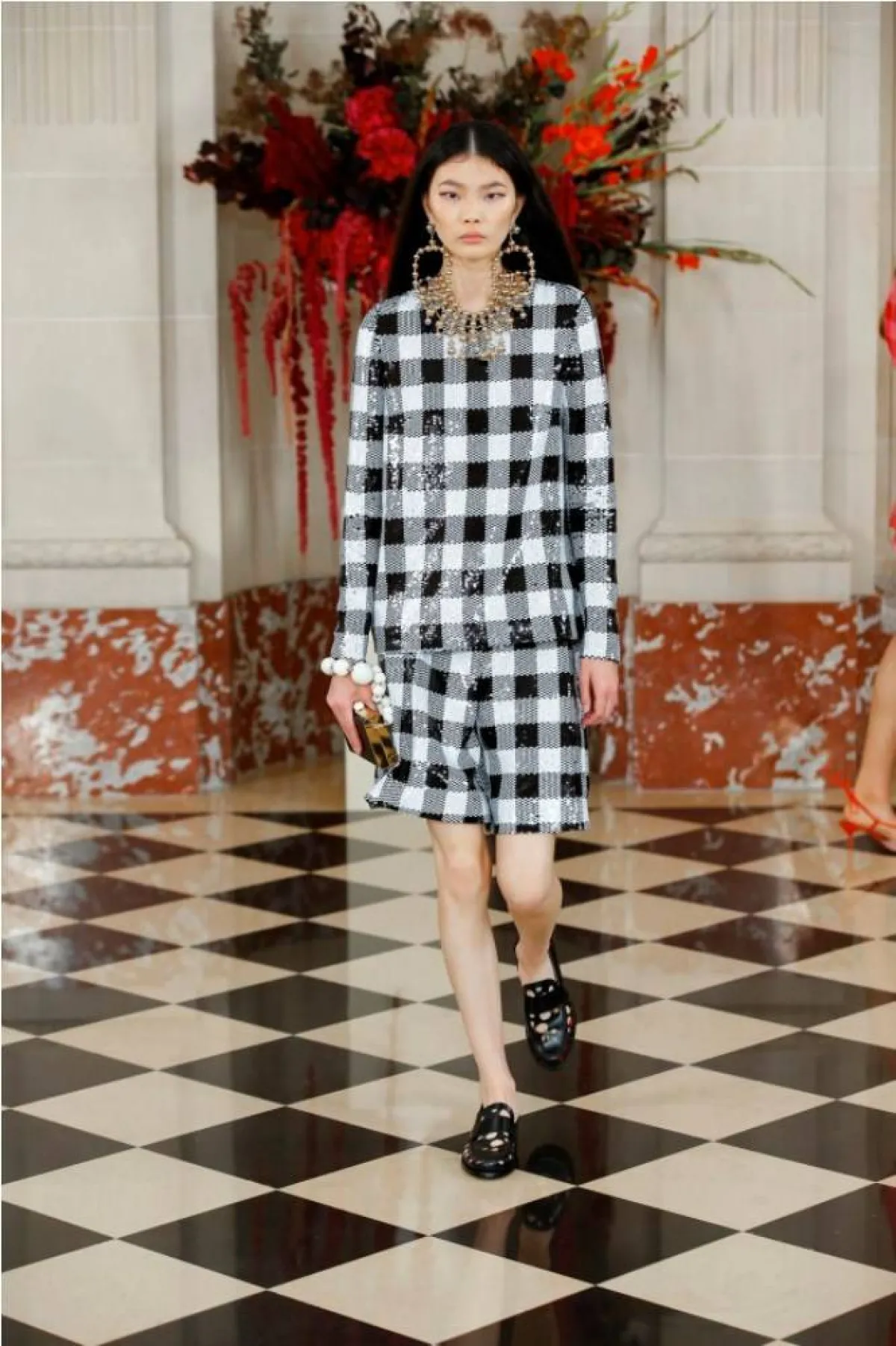 بدلة بقشة المربعات للسيدات من كارولينا هيريرا  Carolina Herrera