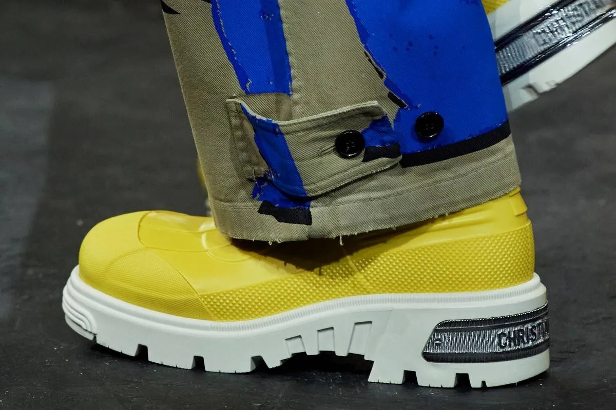 أحذية رياضية ملوّنة من ديور Dior