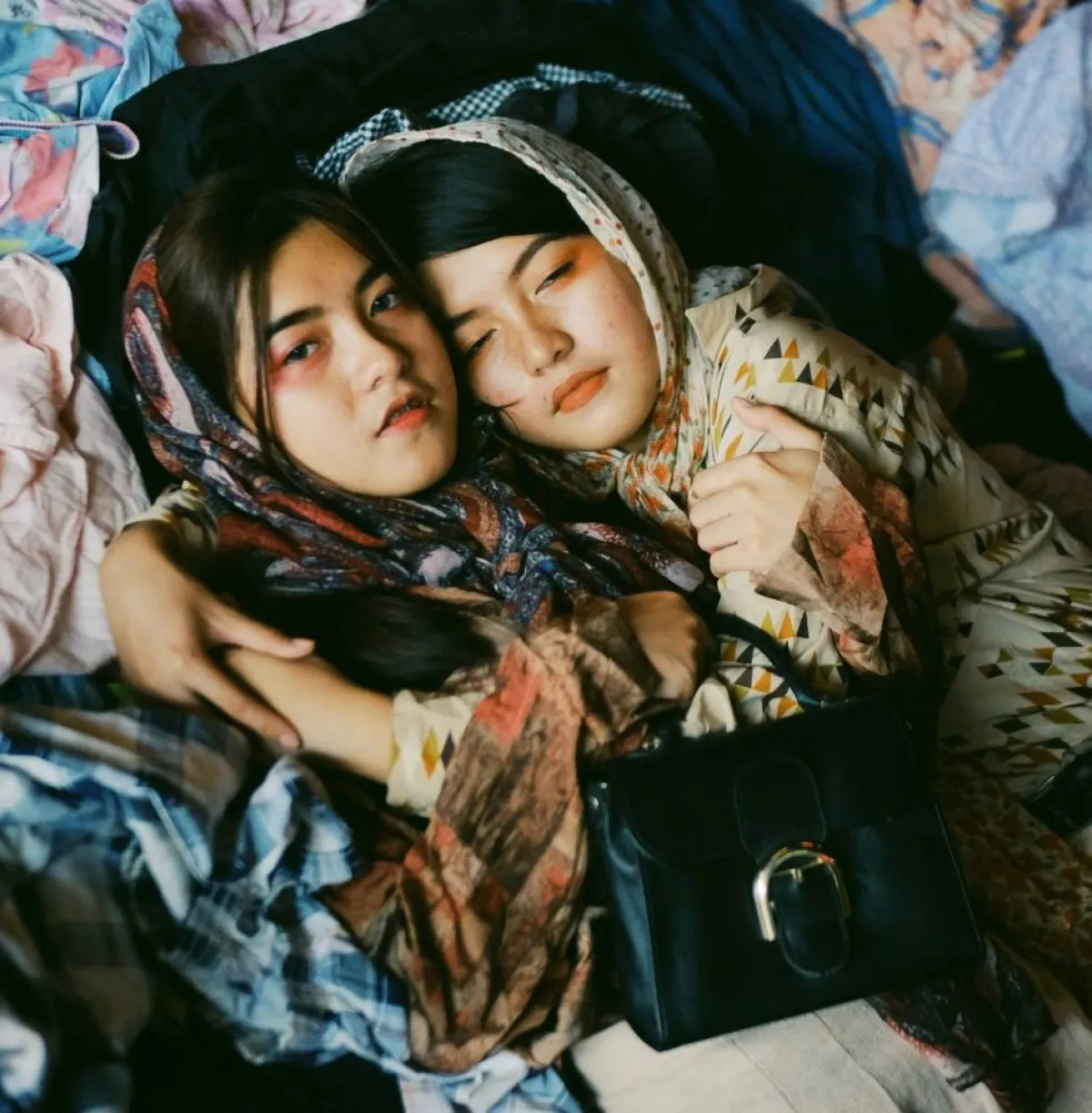 صورة لأختين توأم