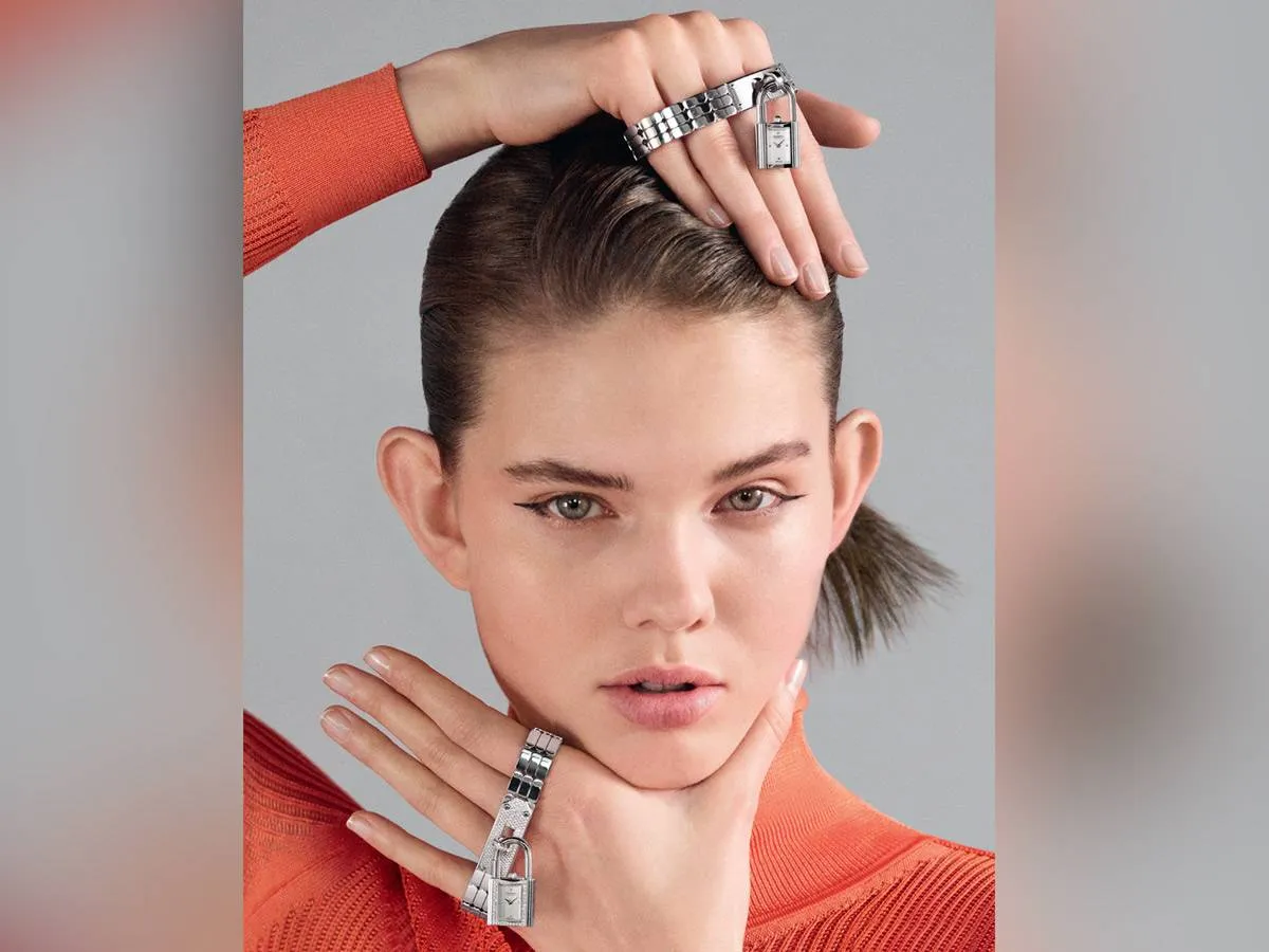 ساعات أنثوية من الذهب الأبيض Feminine White Gold Watches