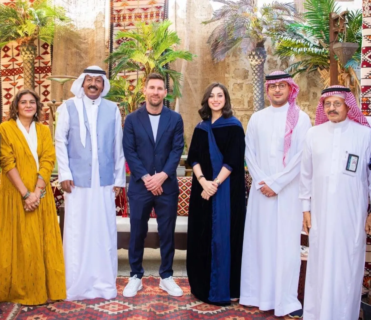 فرح الجفري مع ميسي- الصورة من حساب فرح على إنستغرام