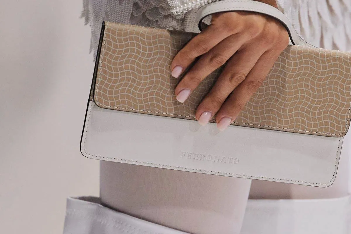 حقائب كلاتش لمختلف الأوقات