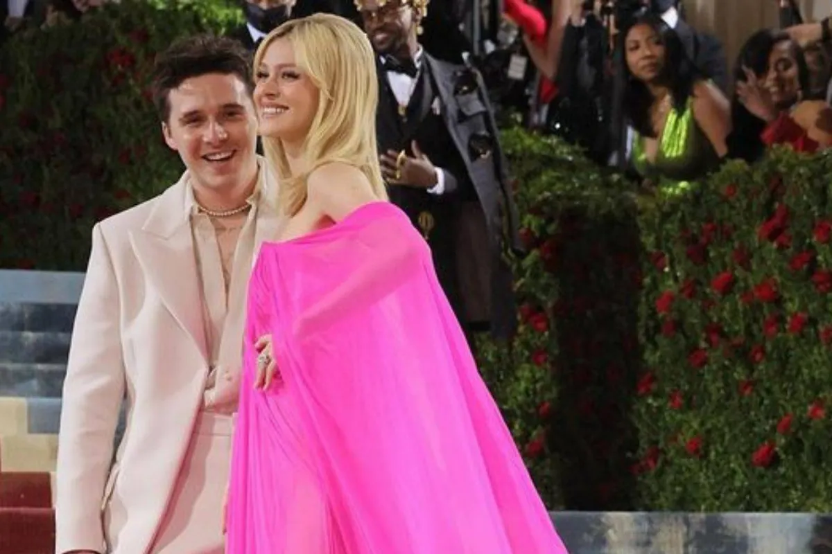 بروكلين بيكهام وزوجته نيكولا بيلتز- الصورة من حساب بروكلين على إنستغرام