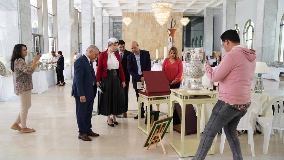 ثراء وتنوع  في معرض  الخزف  الفني 