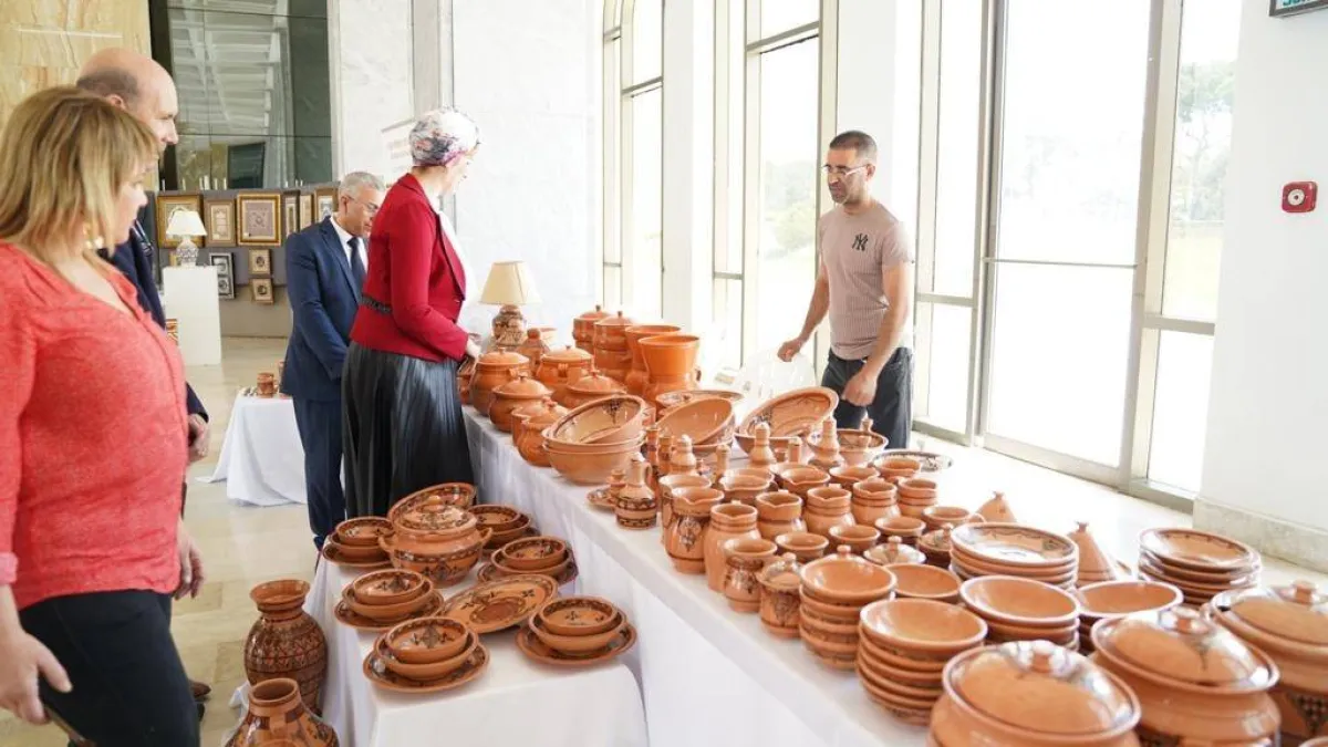 ابداعات  حرفية  في المعرض 