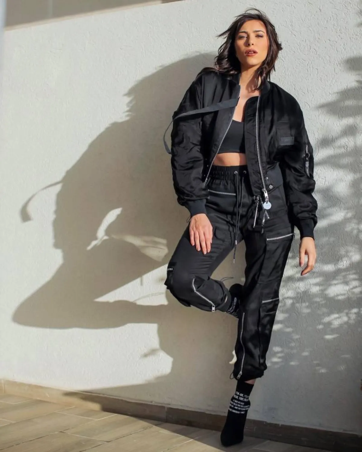 دانييلا رحمة بطقم كاجوال باللون الأسود  