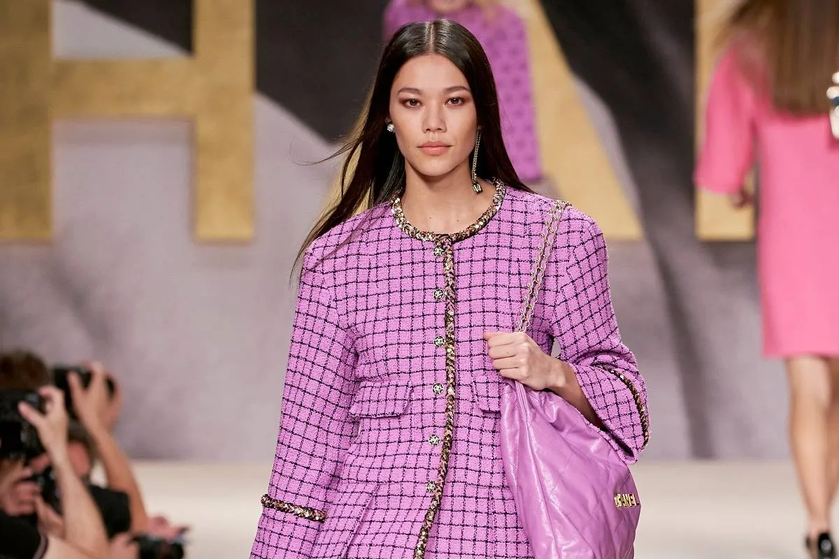 بدلات بنقشة المربّعات