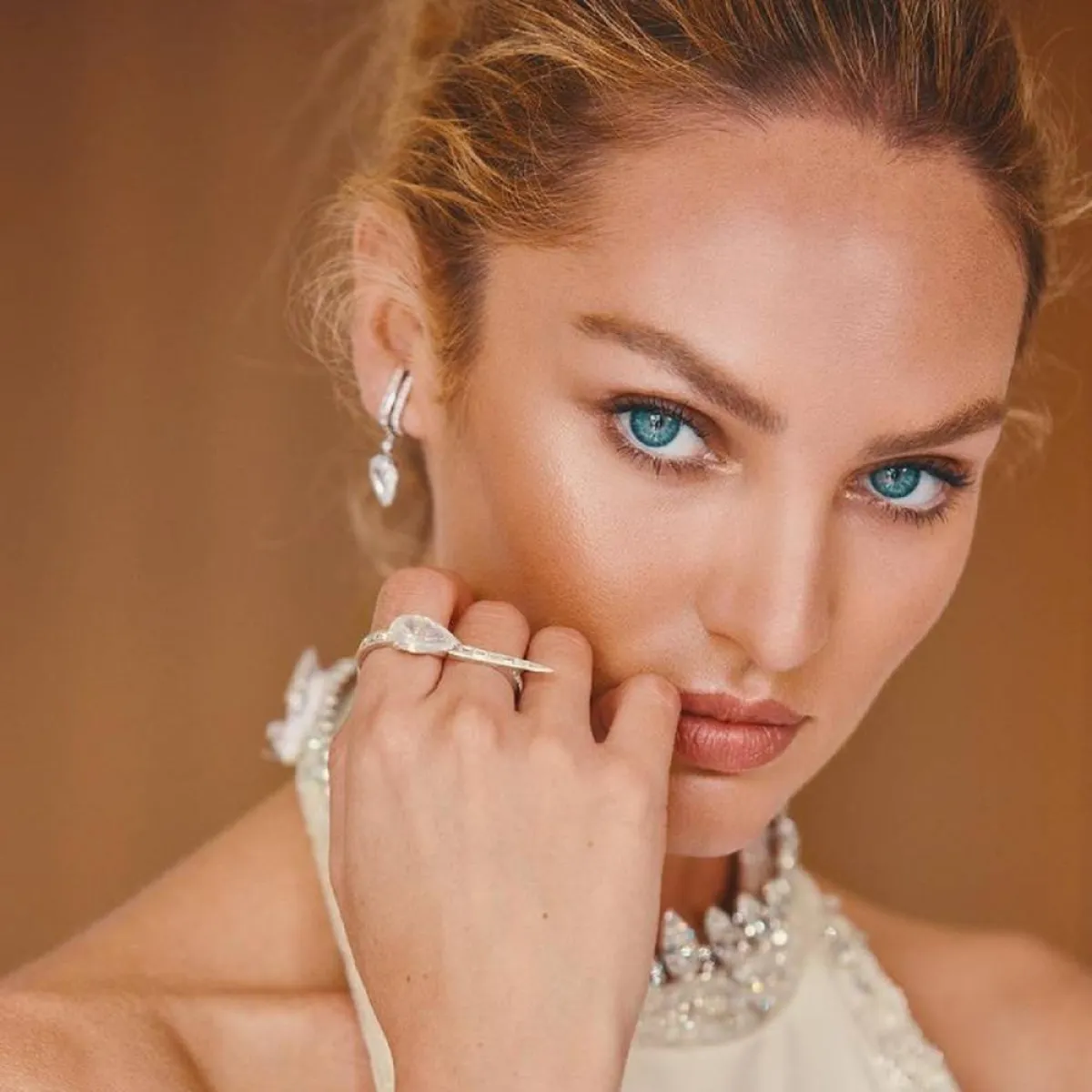 الصورة من حساب مجوهرات ميسيكا الرسمي على انستغرام