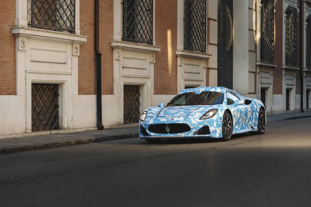 مازيراتي MC20 Cielo 2023 الكوبيه، تظهر بصور تشويقية قبل طرحها الرسمي