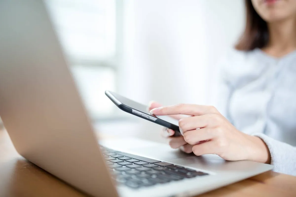إحتياطات لازمة..  تطيل عمر الأجهزة الذكيّة.. تعرف عليها