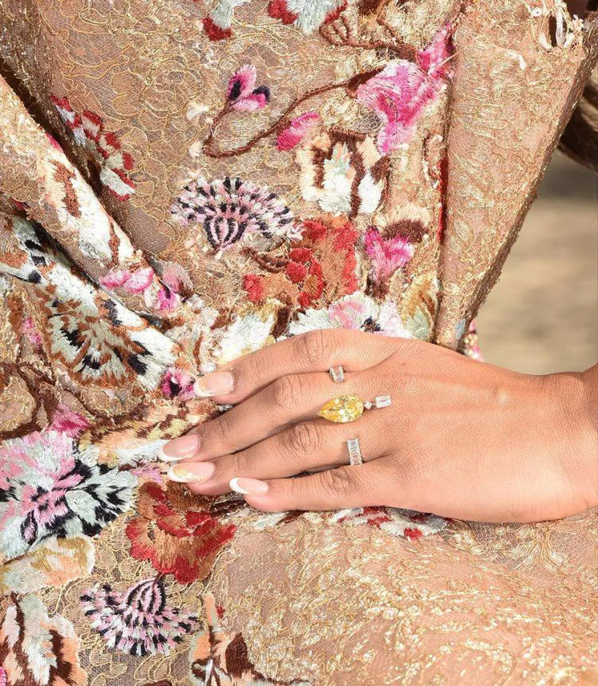 مجوهرات مهيرة عبد العزيز-الصورة من حساب النجمة على انستغرام