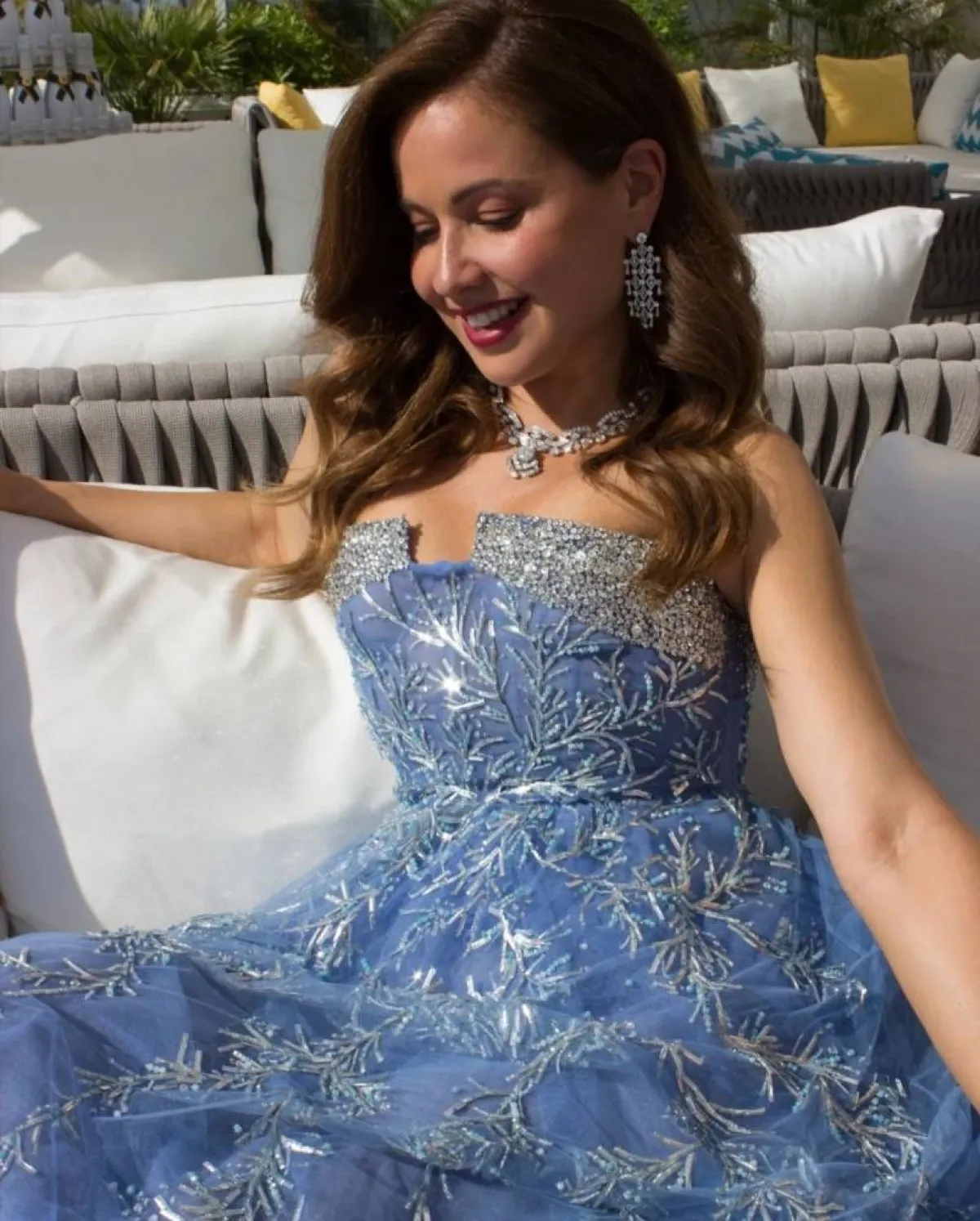 إطلالة ريا أبي راشد في افتتاح مهرجان كان السينمائي 2022