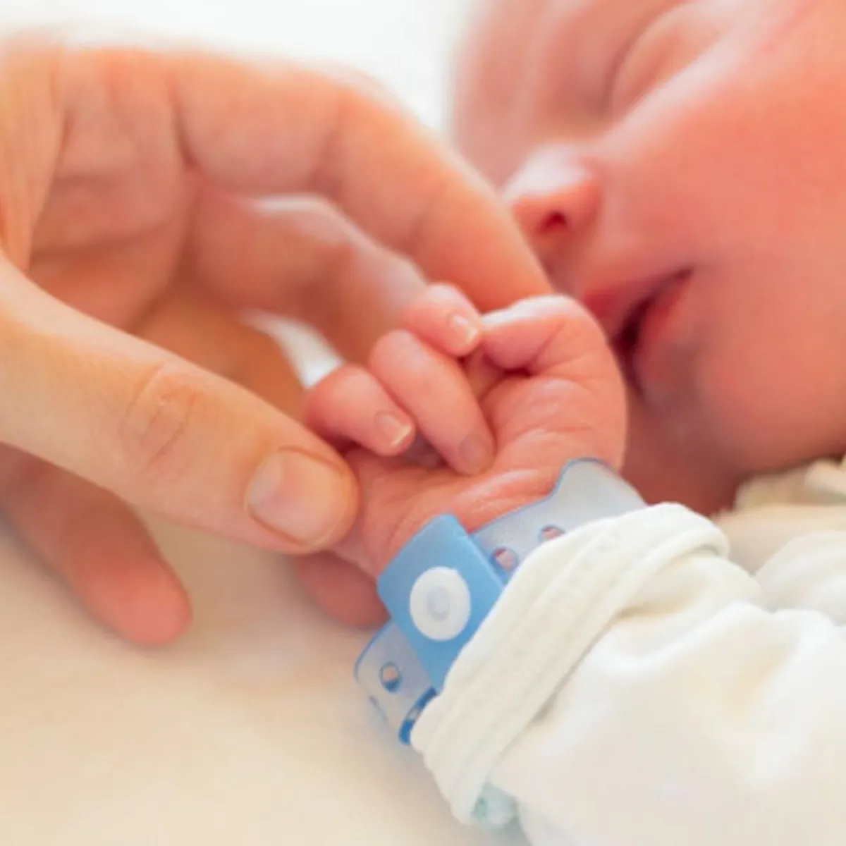 الطفل الرضيع