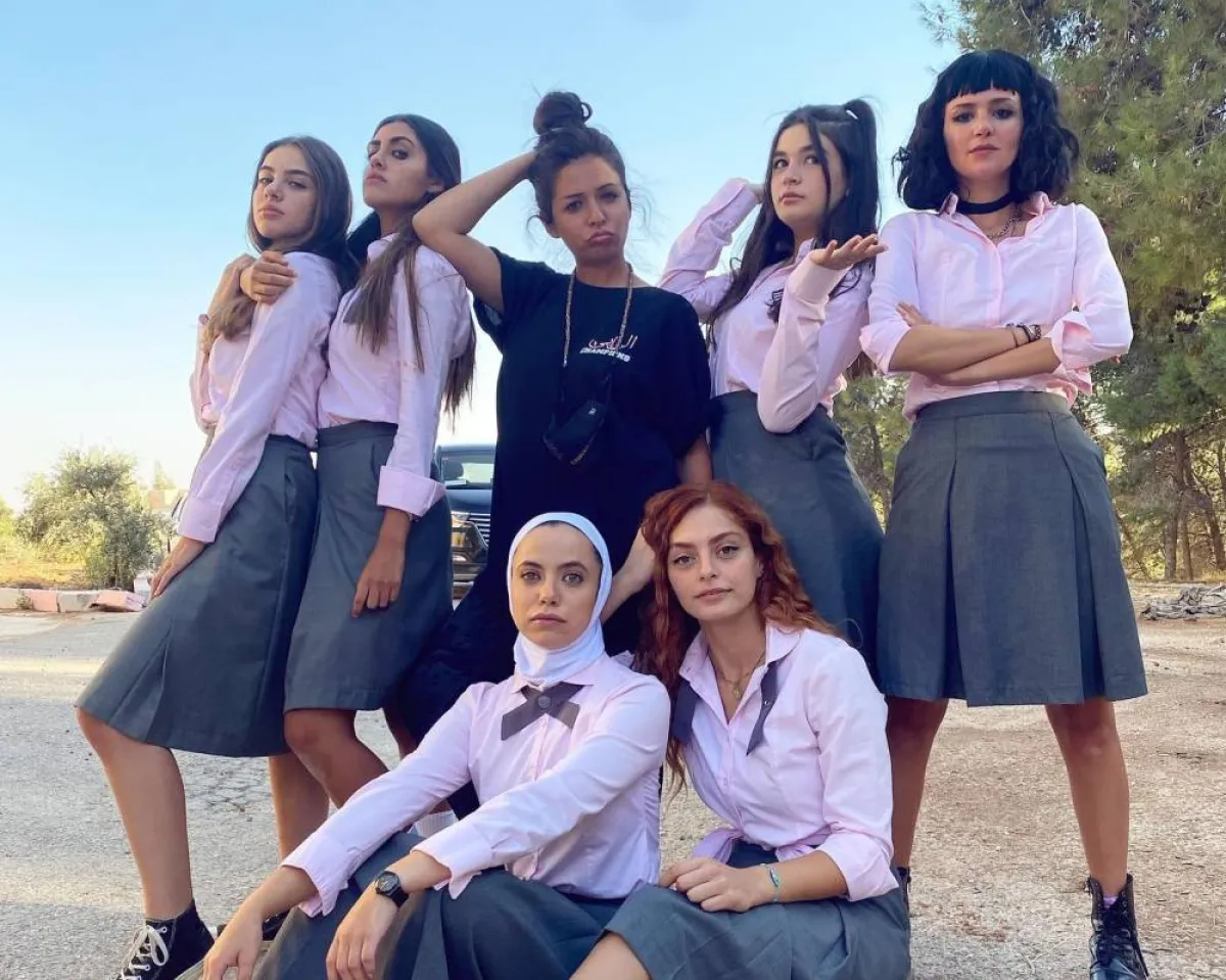 كواليس مسلسل مدرسة " الروابي"- صورة من صفحة الكاتبة تيما الشوملي