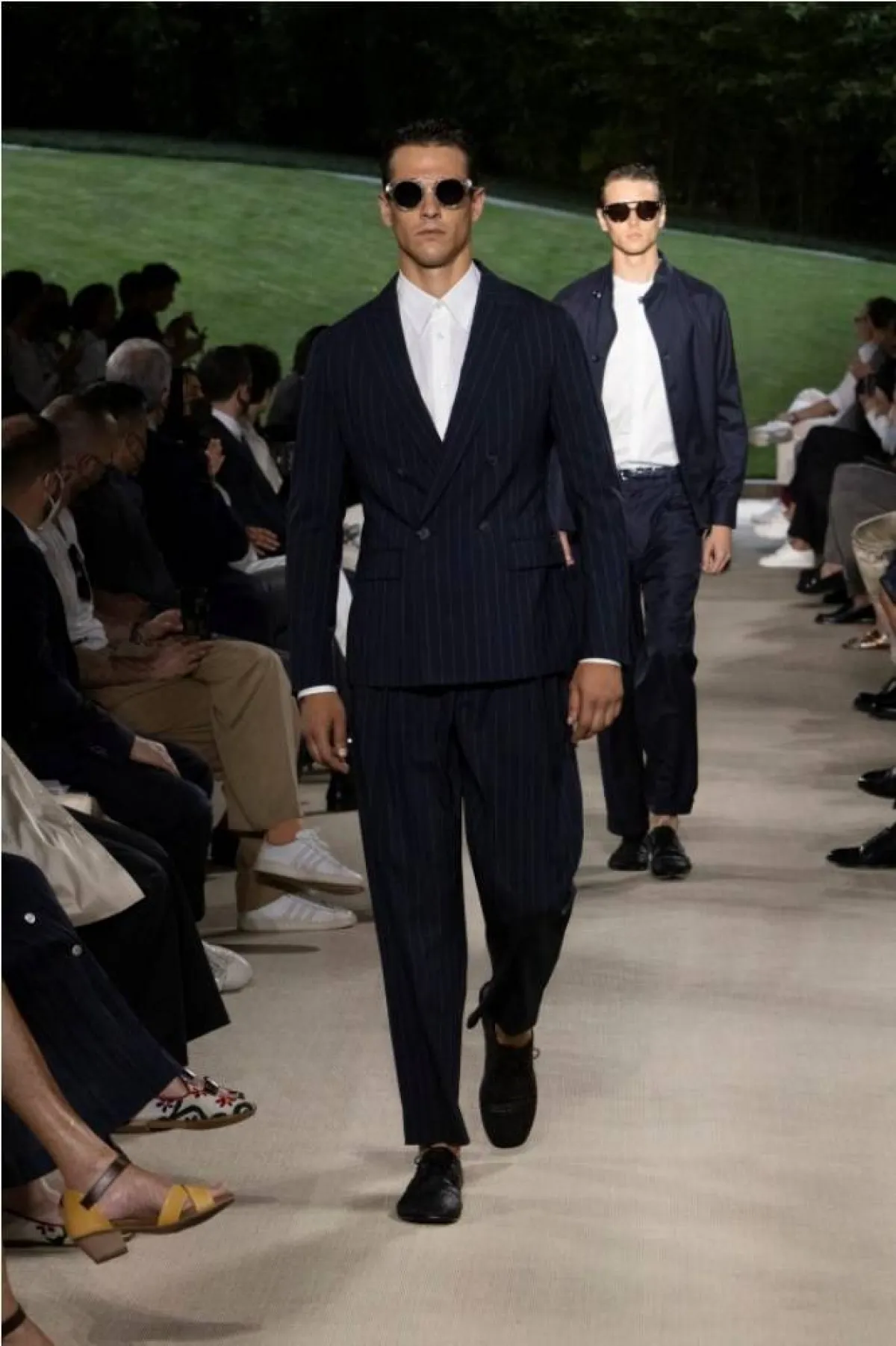 للرجل سراويل كلاسيكية من جيورجيو أرماني   Giorgio Armani