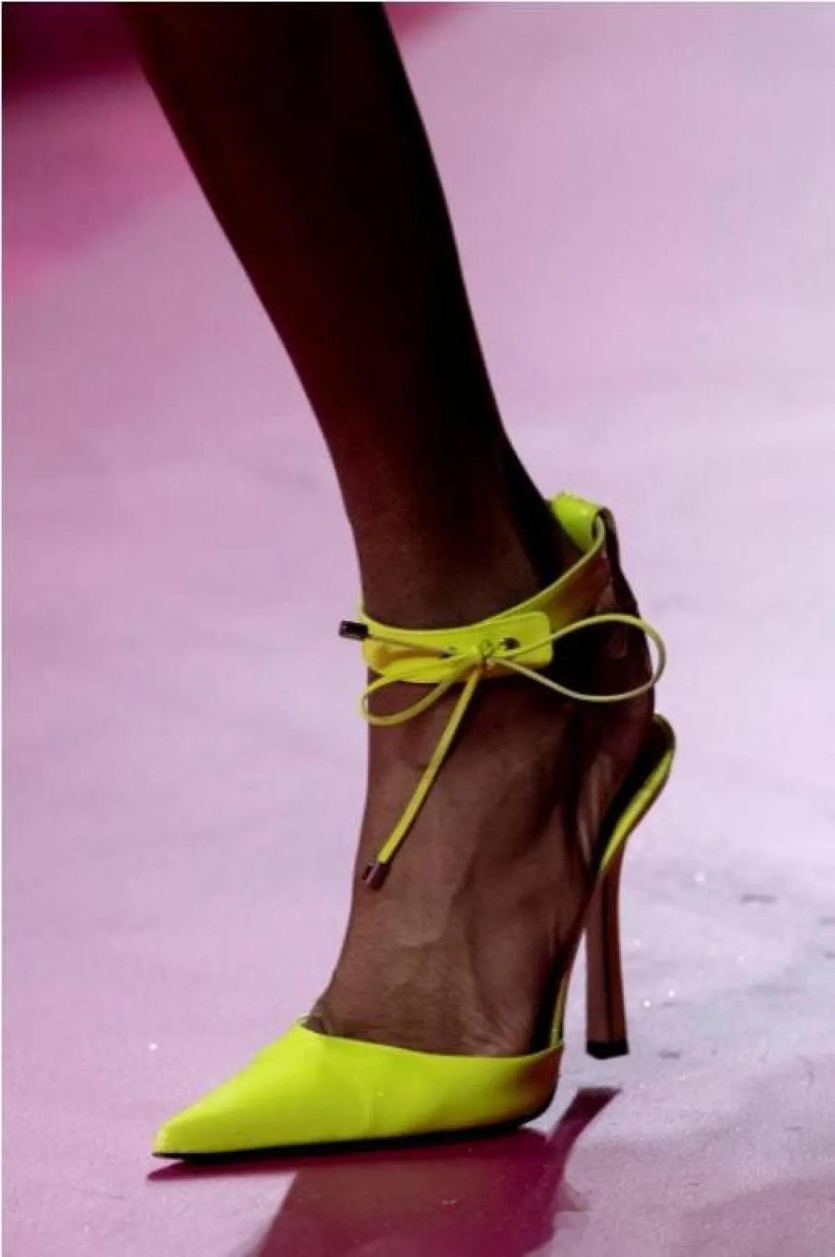 حذاء بالكعب العالي من بلومارين  Blumarine