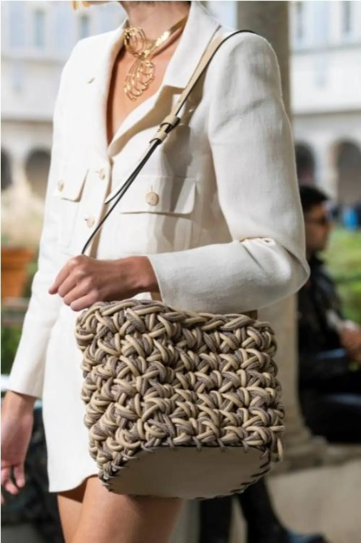 حقيبة الكتف من ألبيرتا فيريتي  Alberta Ferretti