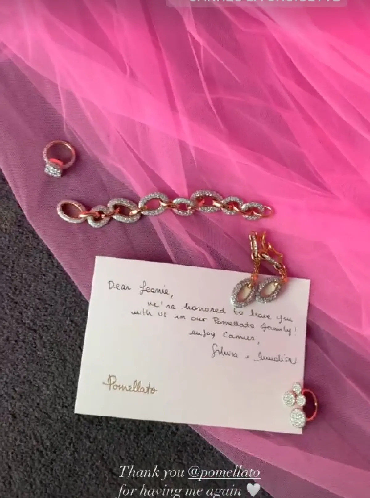 صورة من قصص مجوهرات Leonie Hanne على انستغرام