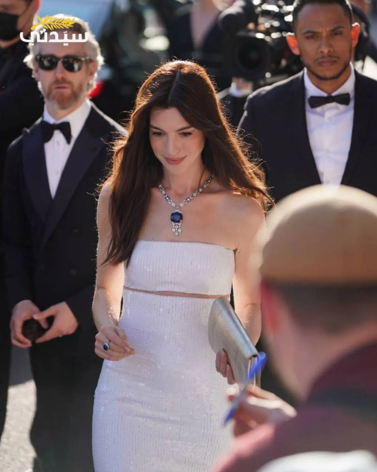 آن هاثاواي تصل إلى مهرجان كان - الصورة خاصة بسيدتي