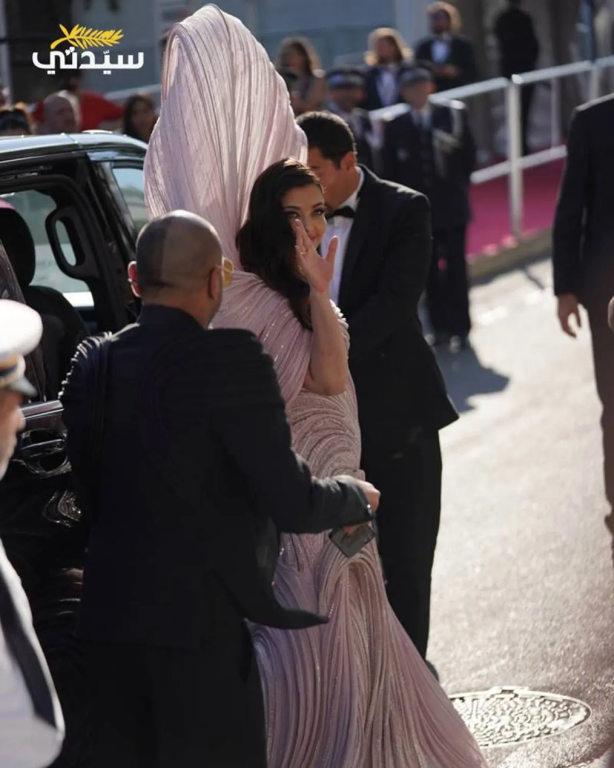 أشواريا راي على السجادة الحمراء - الصورة خاصة بسيدتي