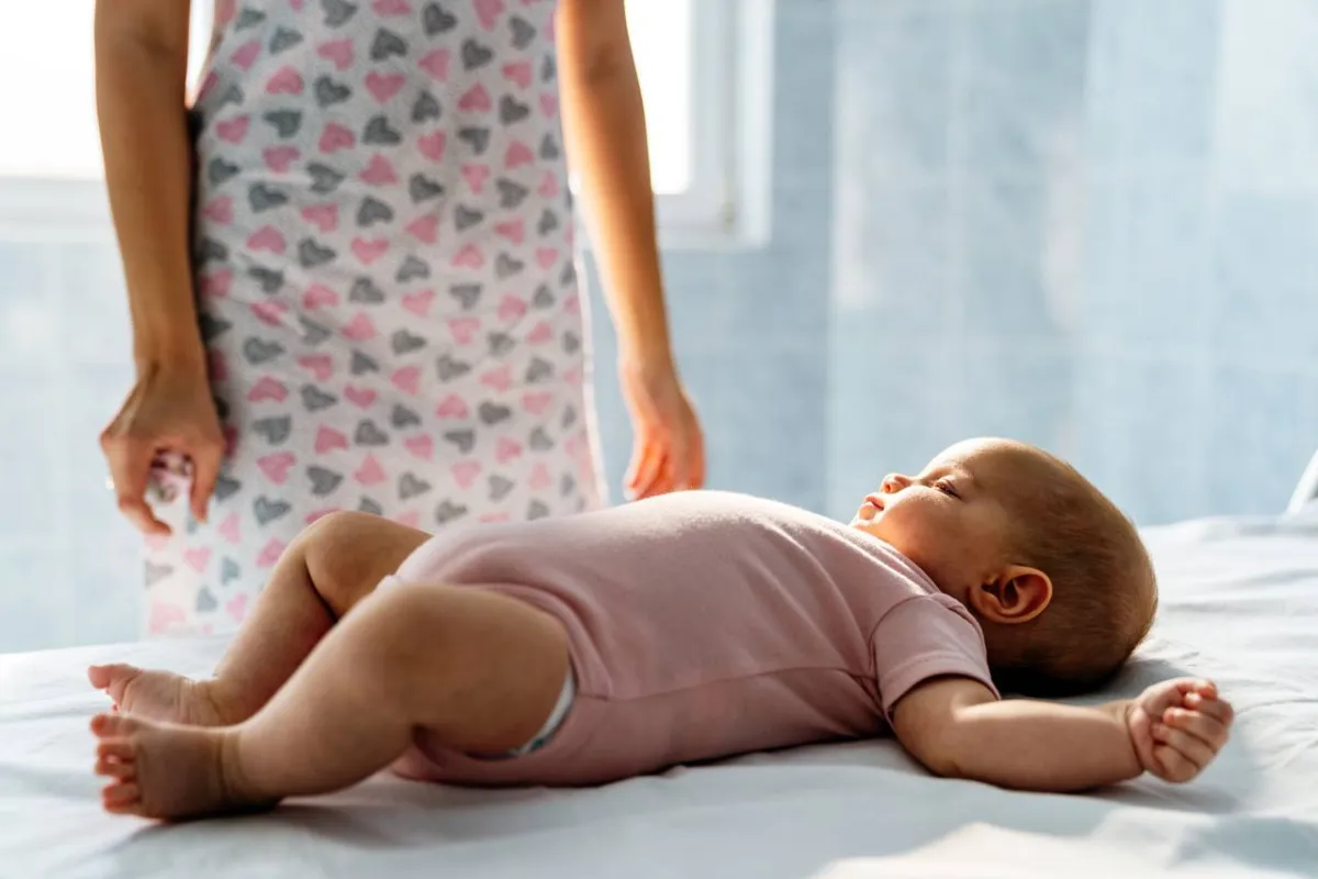 صورة لأم مع المولود