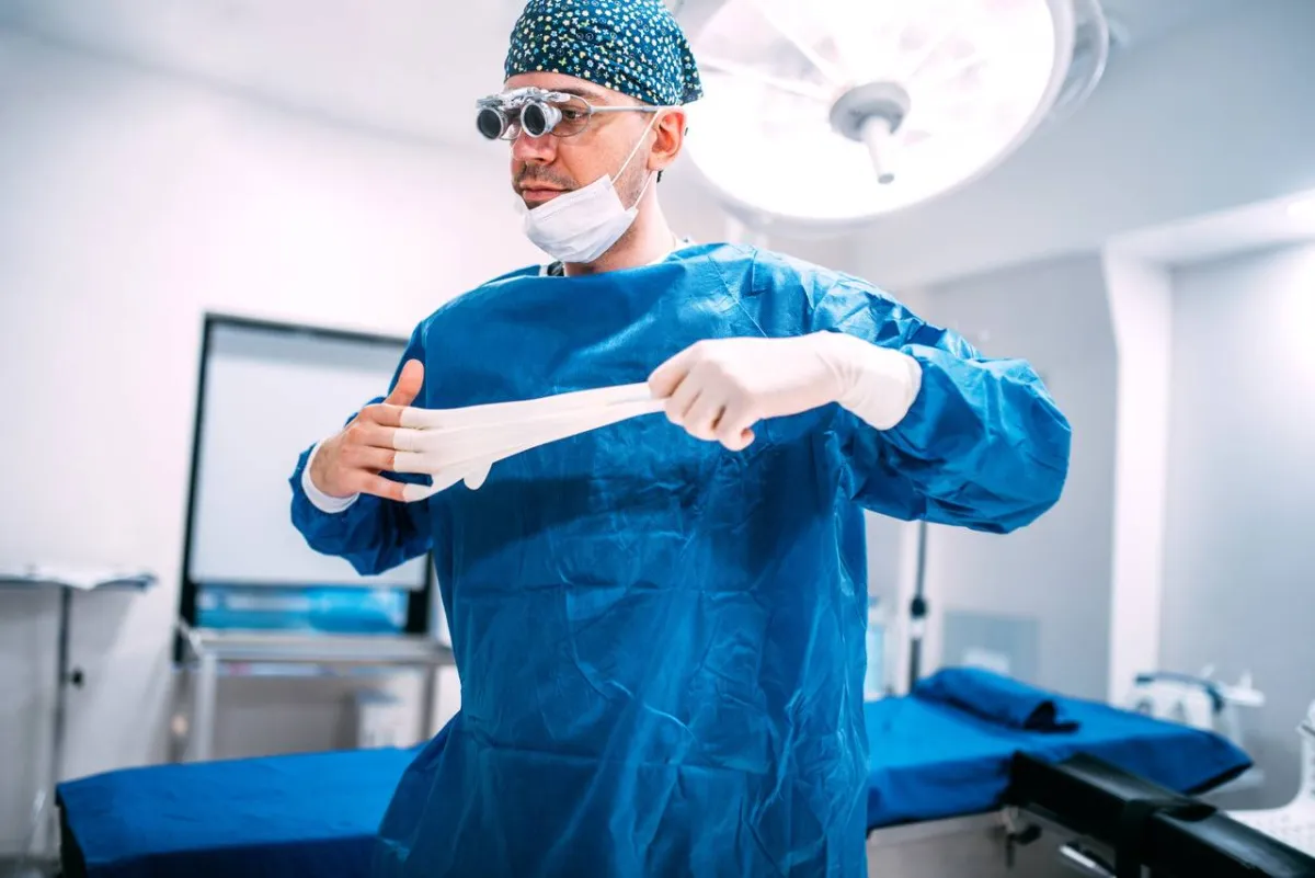 صورة لجراح