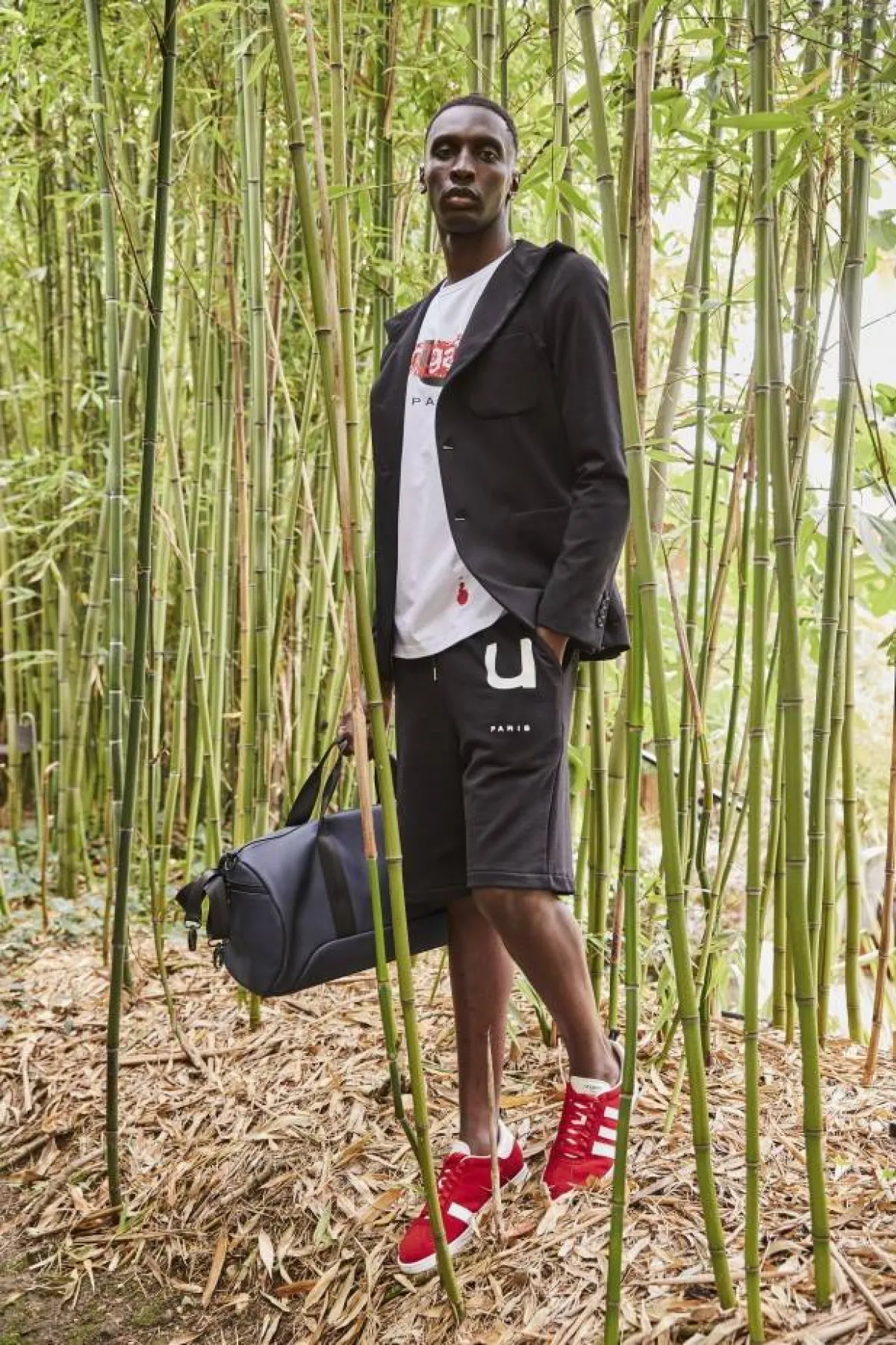 حذاء باللون الأحمر من إيمانويل أنغارو  Emanuel Ungaro