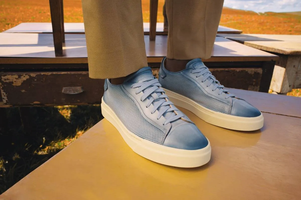 ألوان أحذية جريئة للرجل