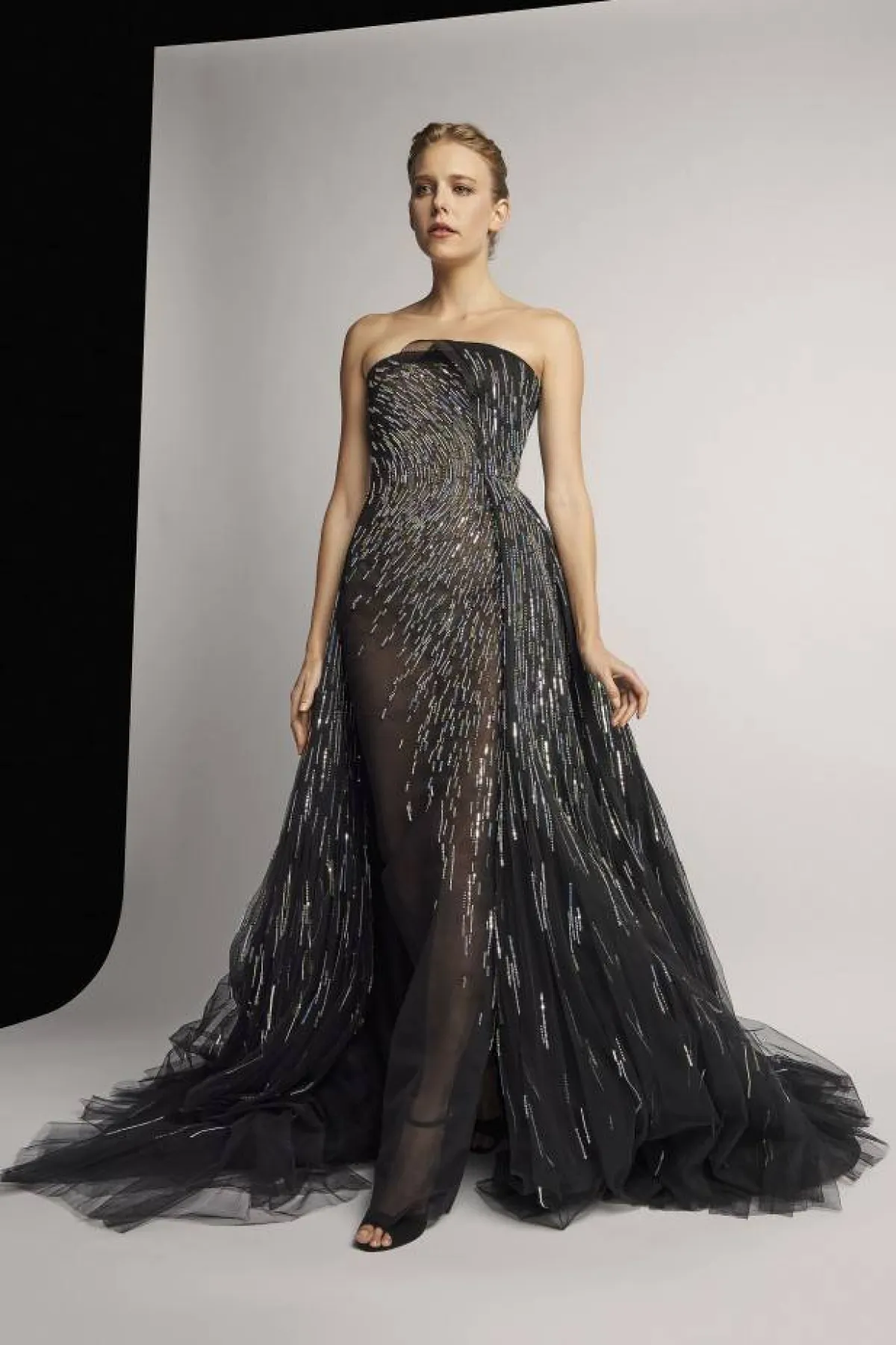 فستان سهرة باللون الأسود من رامي العلي  Rami Al Ali