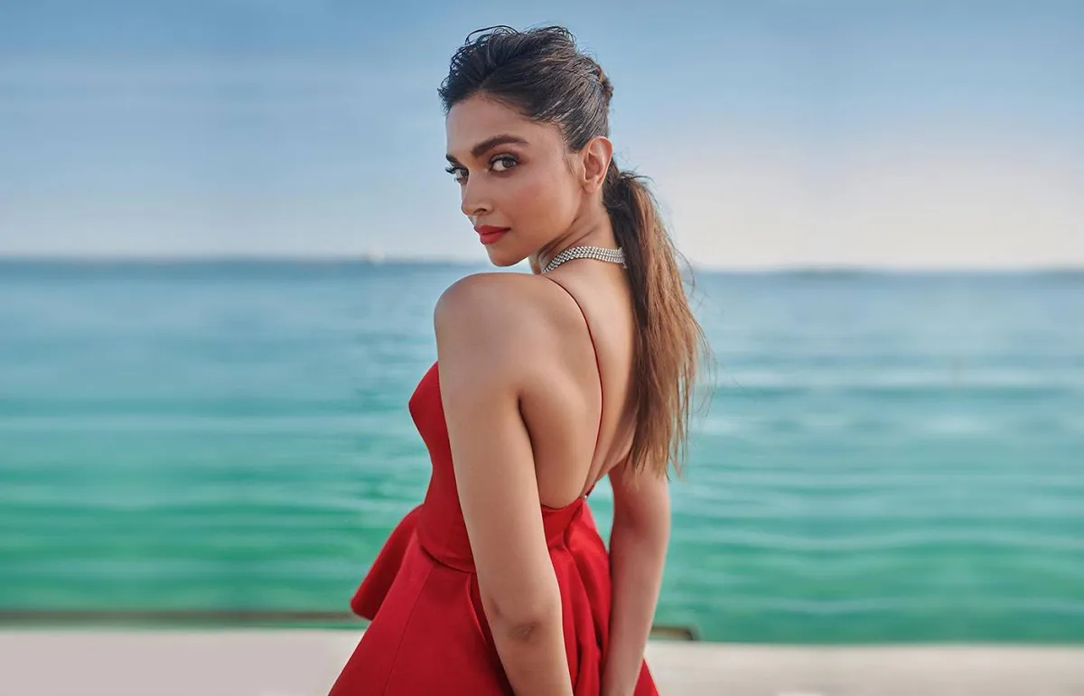 تسريحة شعر ديبيكا- الصورة من حسابها الرسمي على انستغرام 