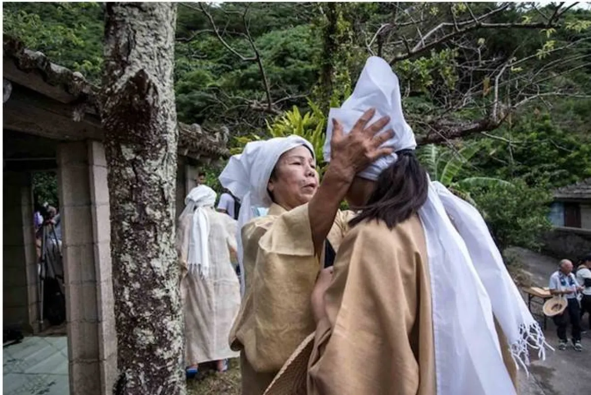 سيدات معمرات