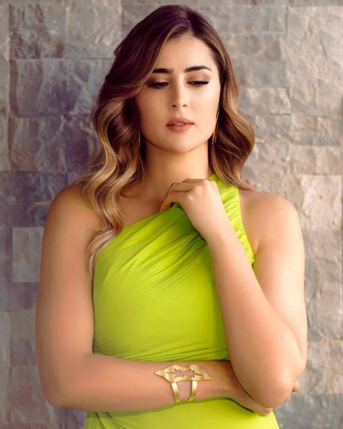 إطلالة جديدة لعائشة بن أحمد - صورة من صفحتها الرسمية على " انستغرام"