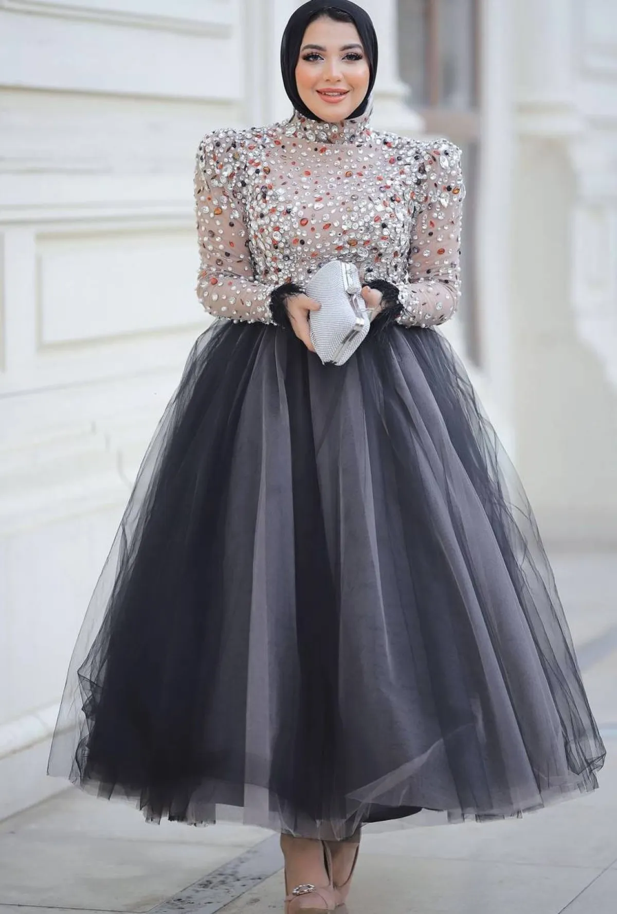 اطلالة سواريه لامعة