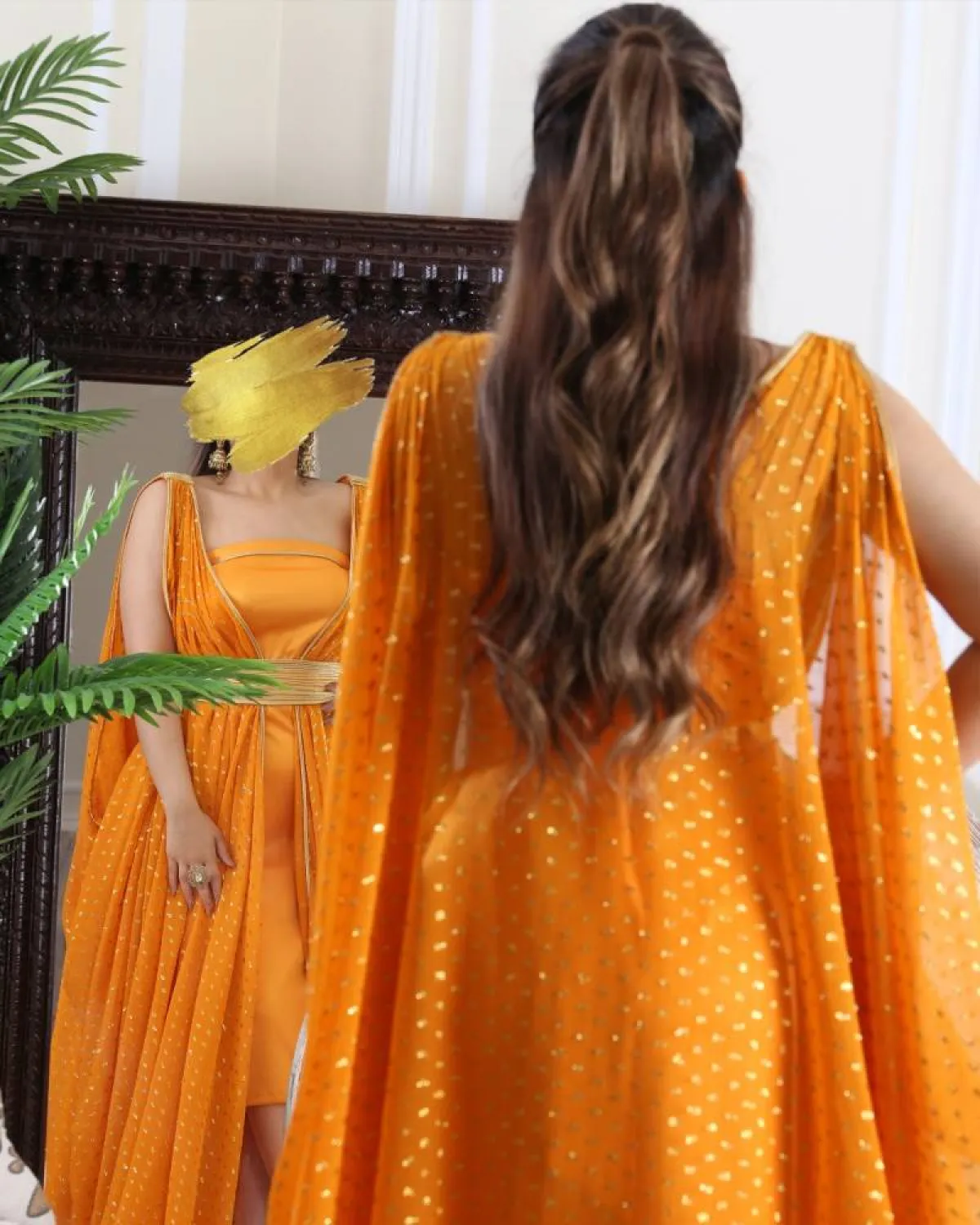 فستان بلون صارخ