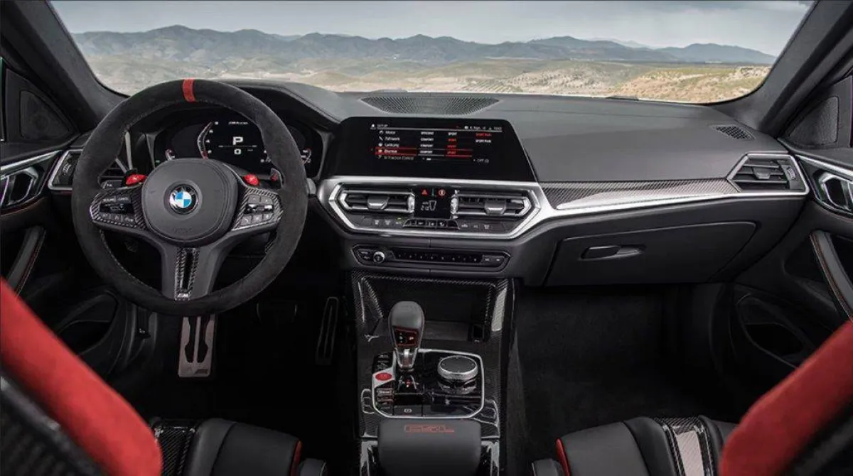 داخلية BMW M4 CSL