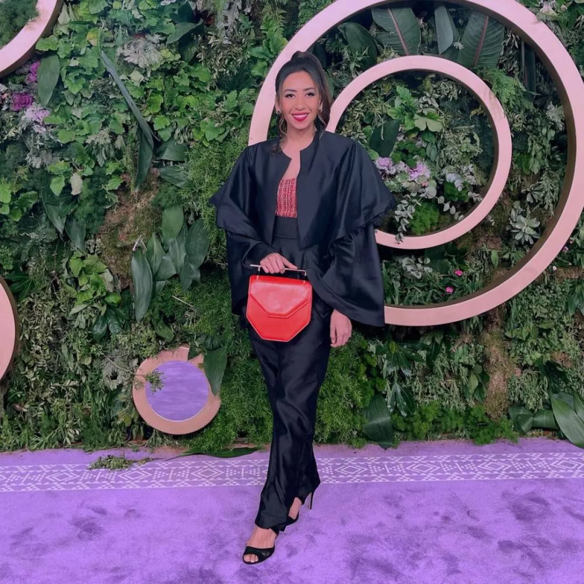 سمر ششة - صورة من صفحتها الرسمية على " انستغرام"