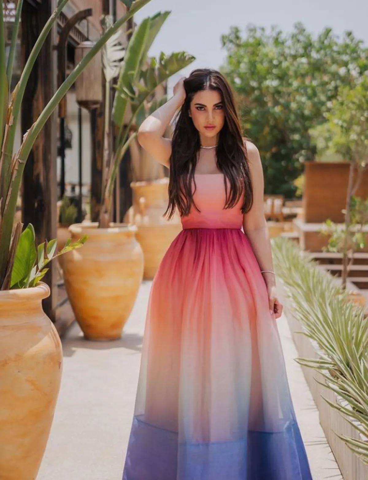 درة زروق  ترتدي الفستان المموج