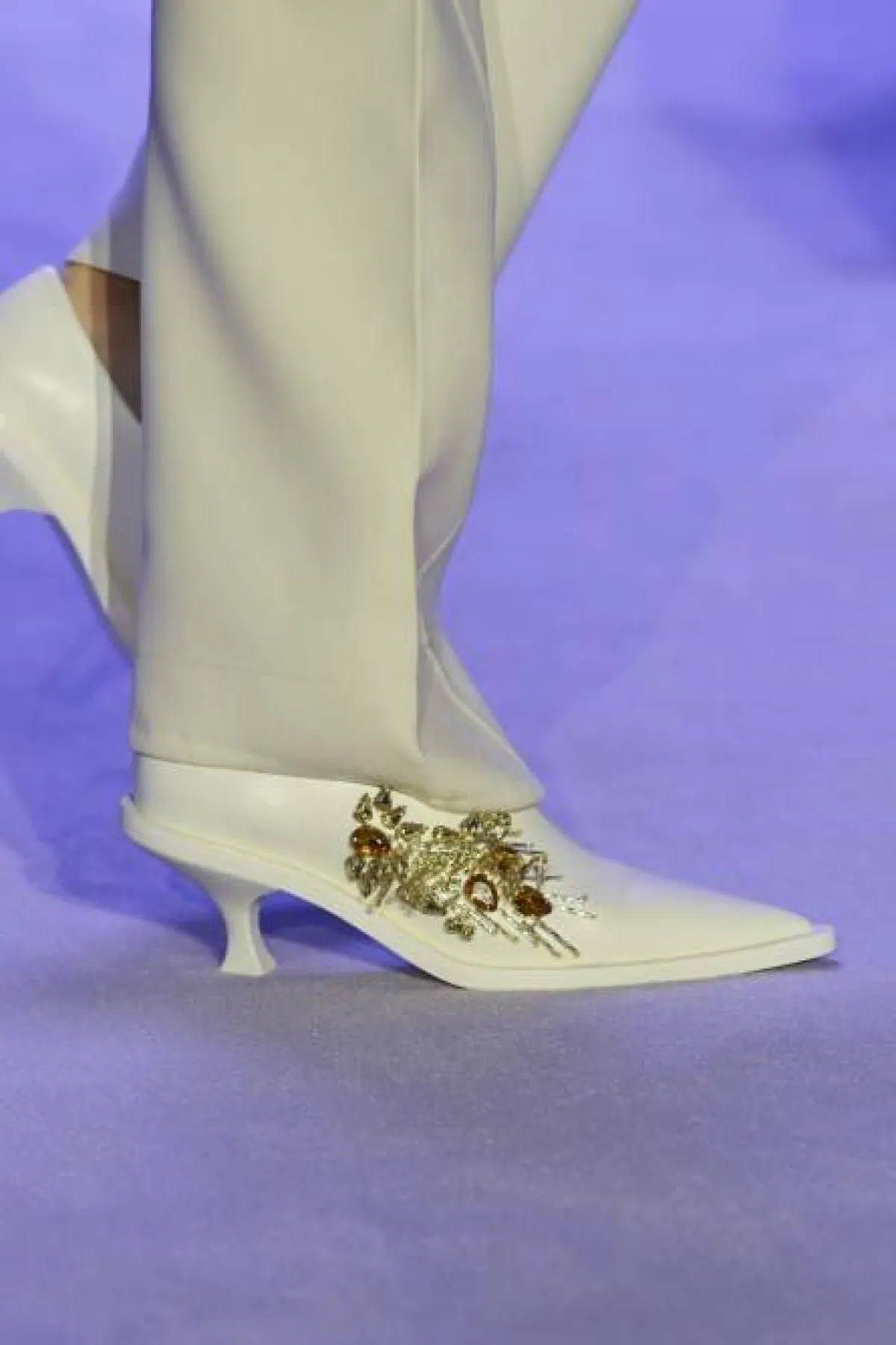 حذاء برأس مُدبب من جيل ساندر Jil Sander