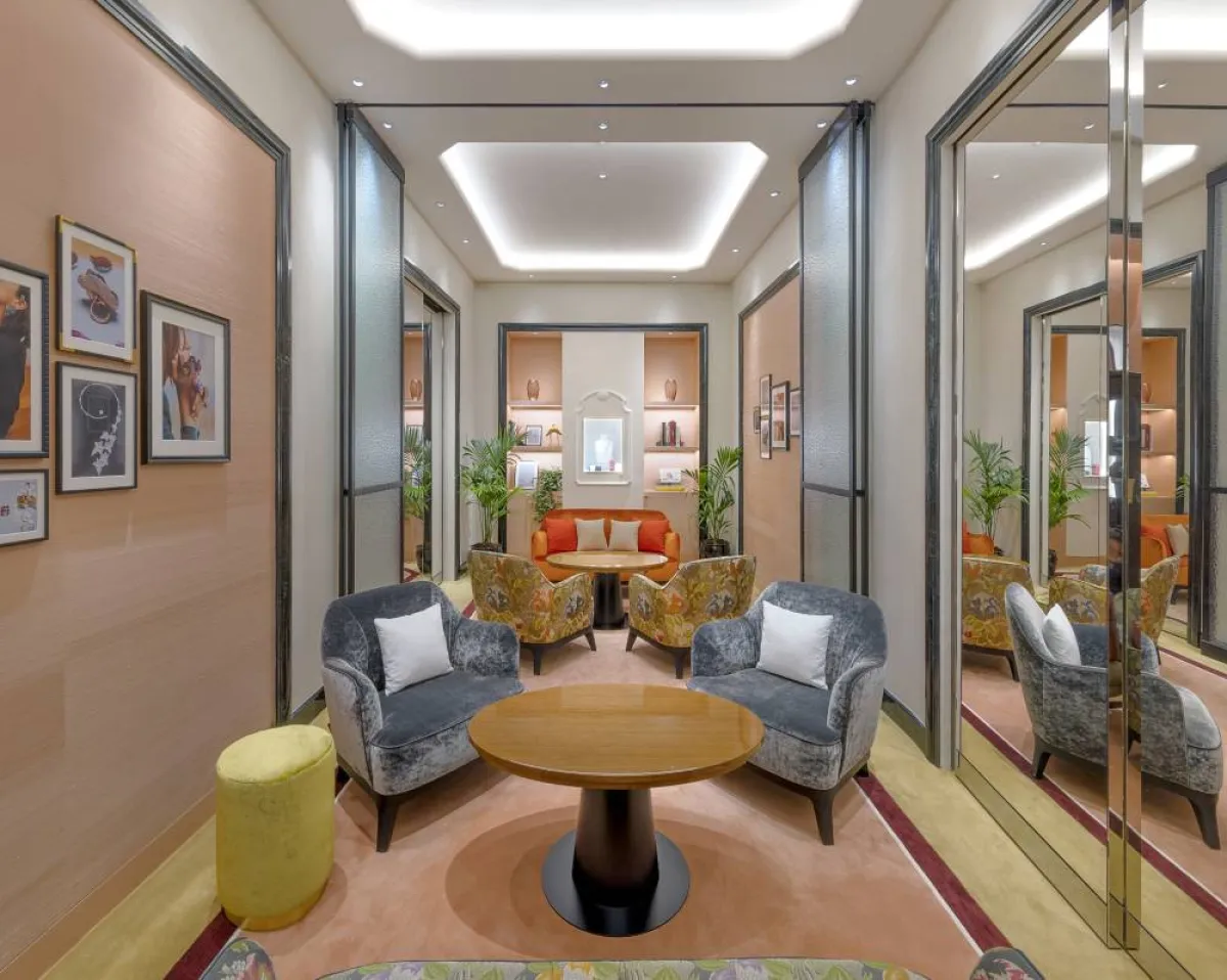 دار المجوهرات الراقية الأكثر أناقة "بوشرون" تفتتح متجراً مستقلاًّ جديداً في دبي مول 