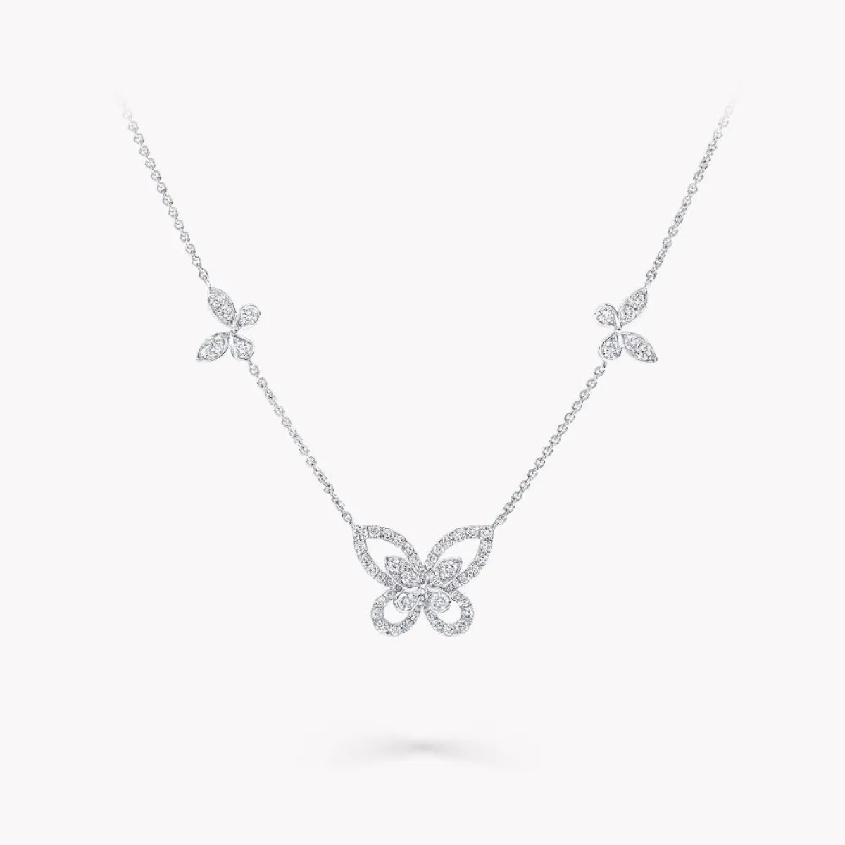 قلادة مستوحاة من الفراشات من غراف Graff