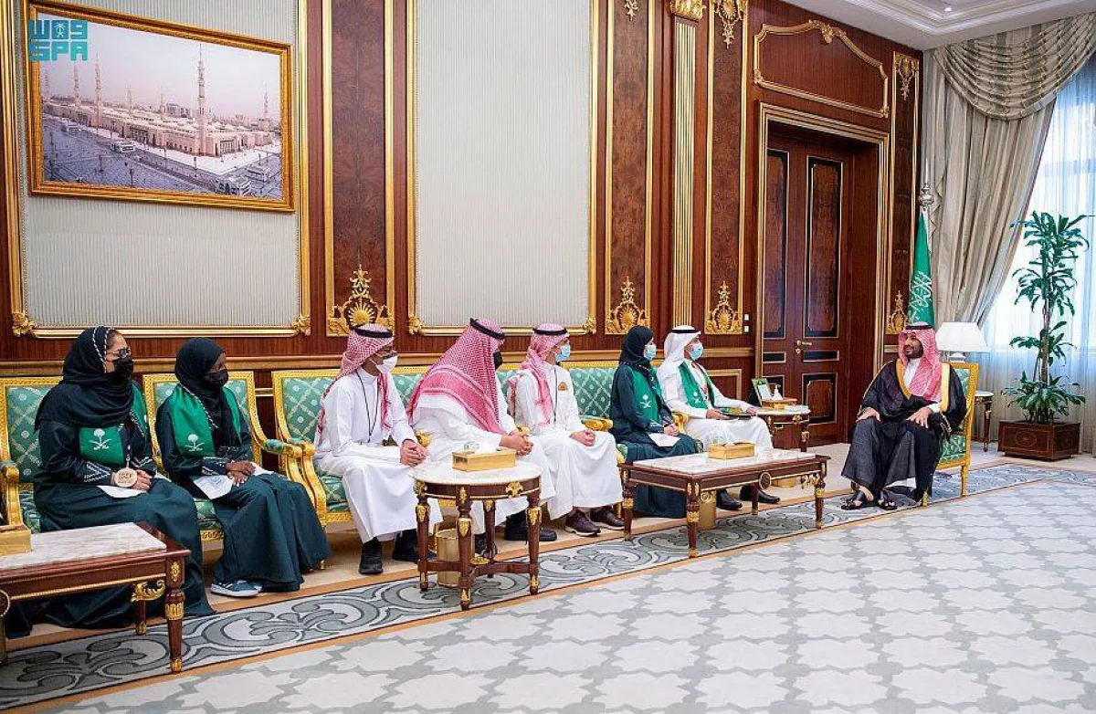 الطلبة الفائزين - الصورة من واس